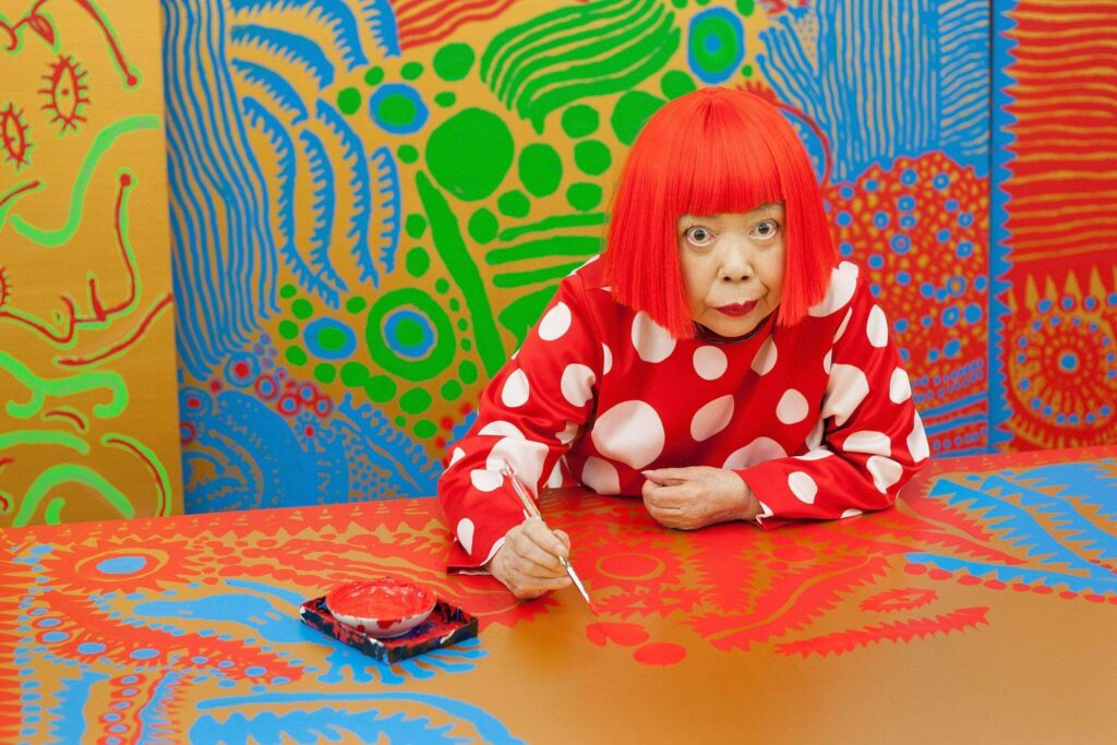 artista japonesa contemporánea Yayoi Kusama
